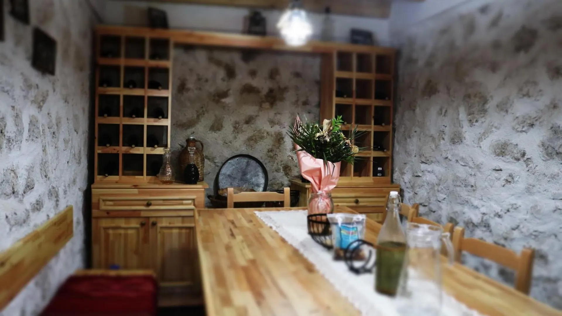 Villa Golemi Gjirokastër