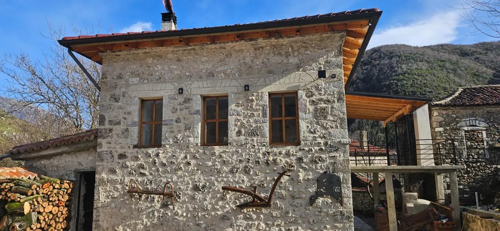Villa Golemi Gjirokastër